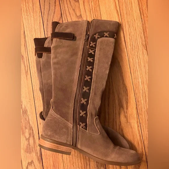 BORN B.O.C (size 6 1/2) Albi Tall Boots - Picture 1 of 8